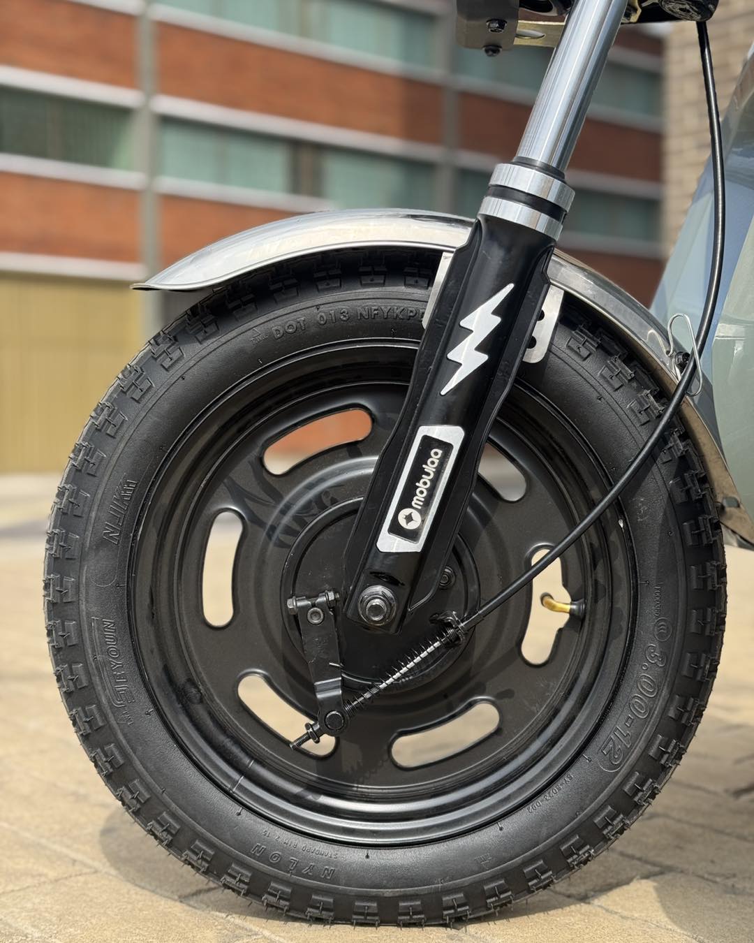 Trimoto Mobulaa Family M6