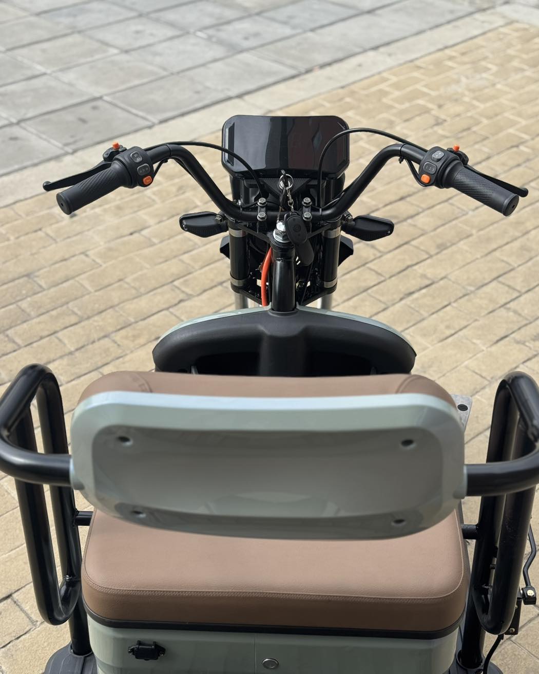 Trimoto Mobulaa Family M6